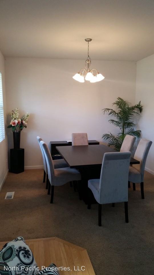 2716 85th Ave NE - Photo 2 of 11