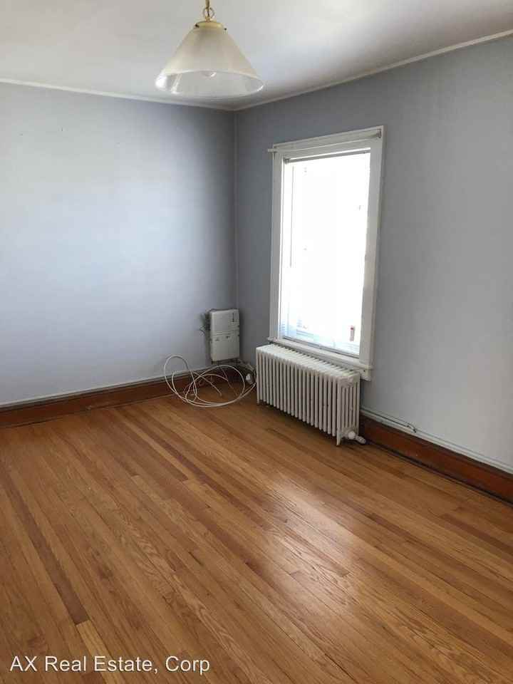 158 6th St - Photo 2 of 3