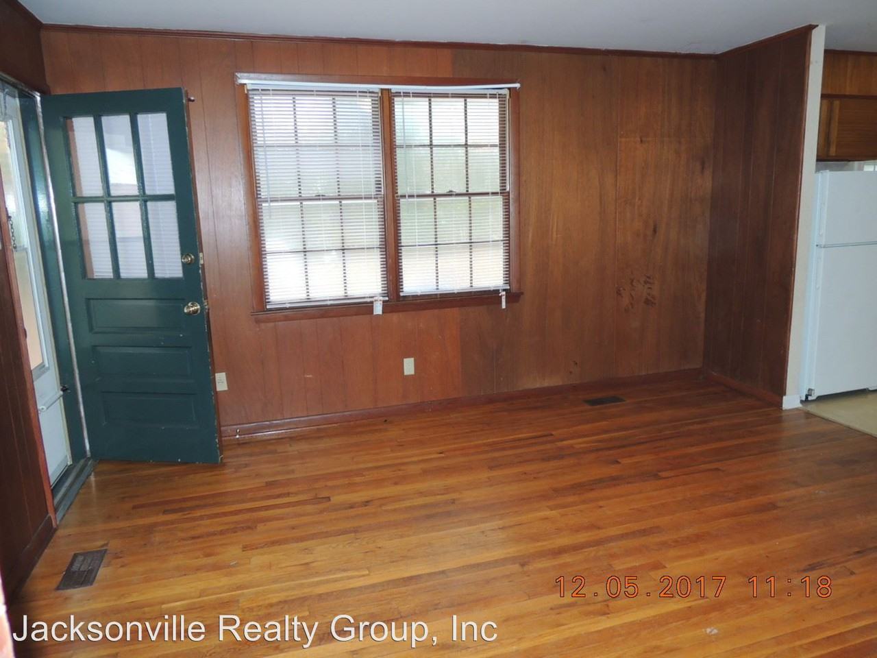 1118 Clifton Rd - Photo 3 of 13