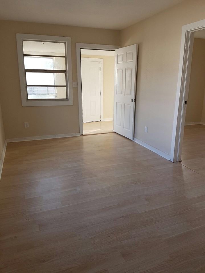 2602 E 29th Ave - Photo 3 of 4