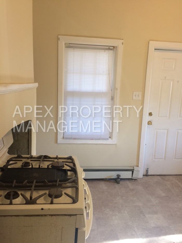 144 E Jersey St - Photo 2 of 10