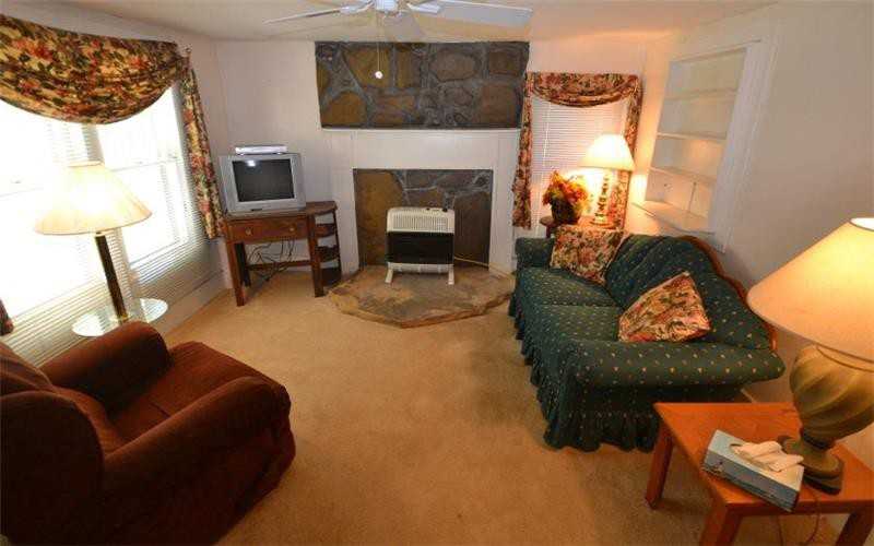 16 Blackberry Ln - Photo 2 of 23