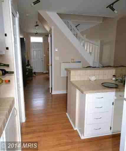 2215 Boyer St - Photo 3 of 6