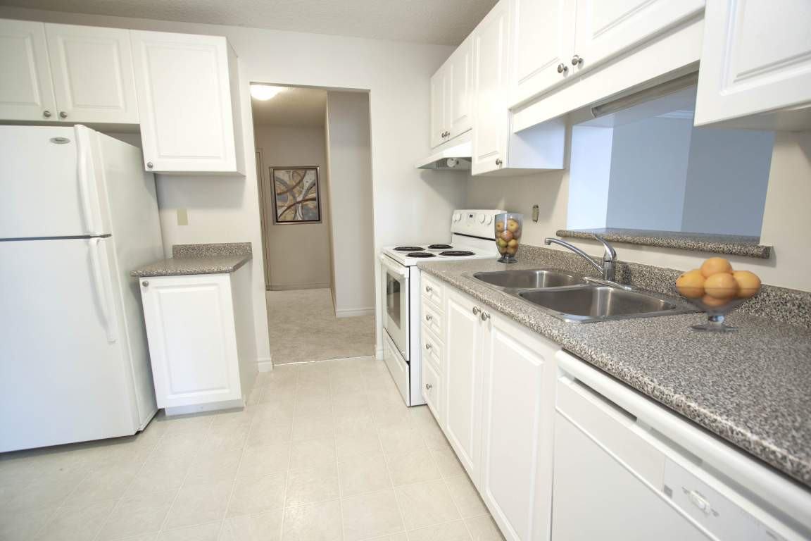 Capulet Towers III - Photo 3 of 9