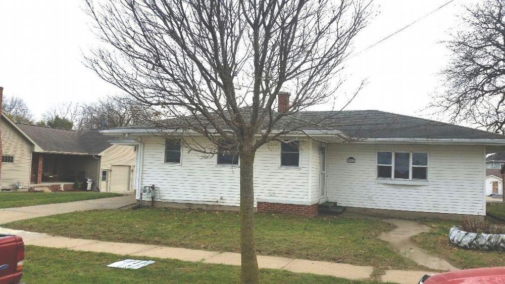 1978 Main St - Photo 2 of 13