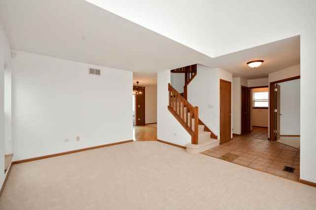 1450 Sweetbriar Ln - Photo 3 of 10