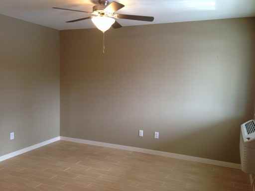 203.5 6th Street #8 - Photo 2 of 18