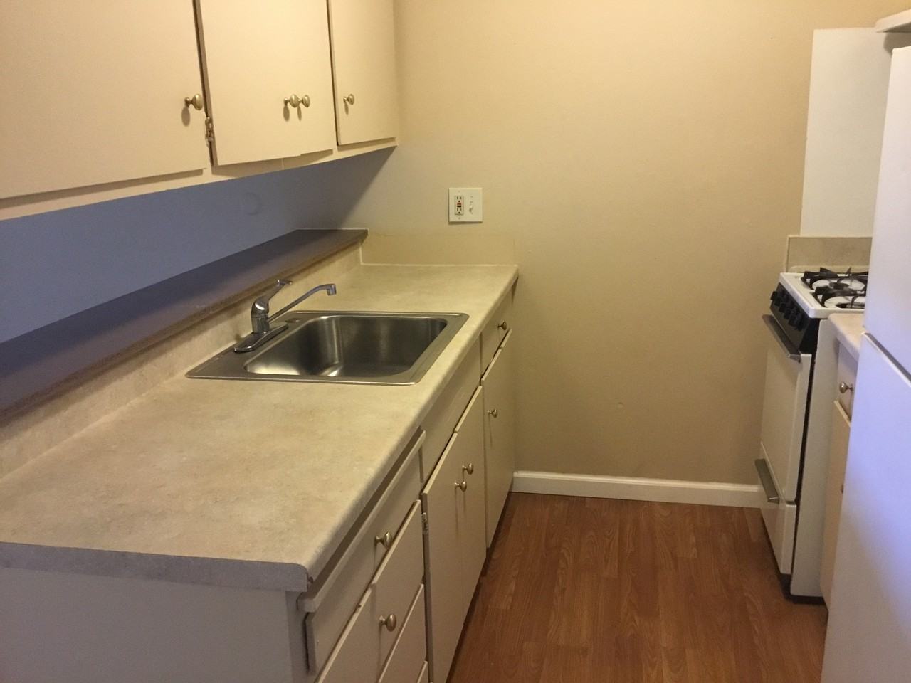 3020 East 18th Street - Photo 3 of 9