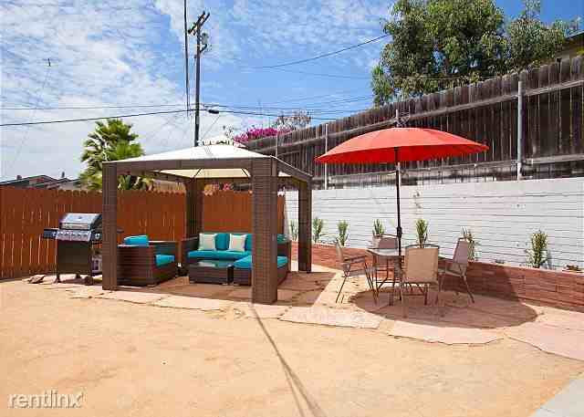 2765 G St - Photo 2 of 9