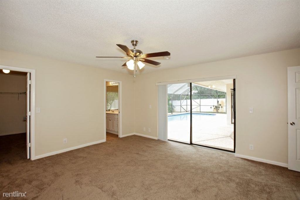 6623 NW 48th St - Photo 3 of 9