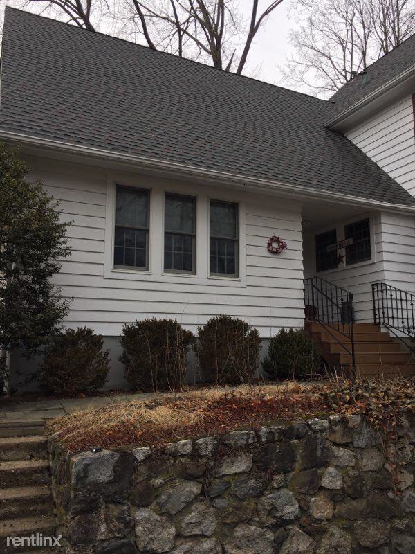 104 Broadway - Photo 2 of 9