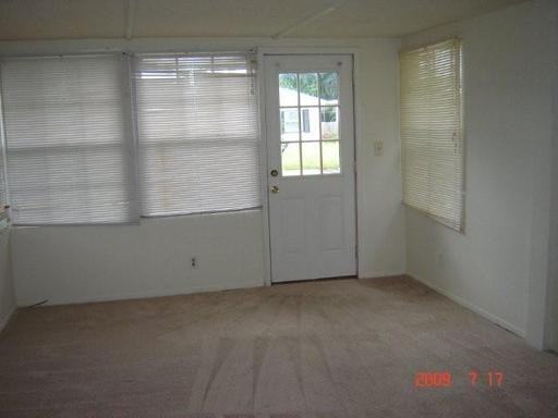 510 W Sumner St - Photo 3 of 8