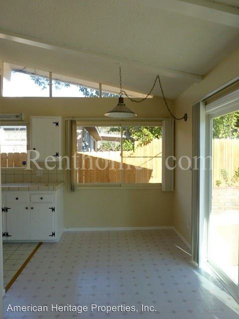 7063 Galewood St - Photo 3 of 15