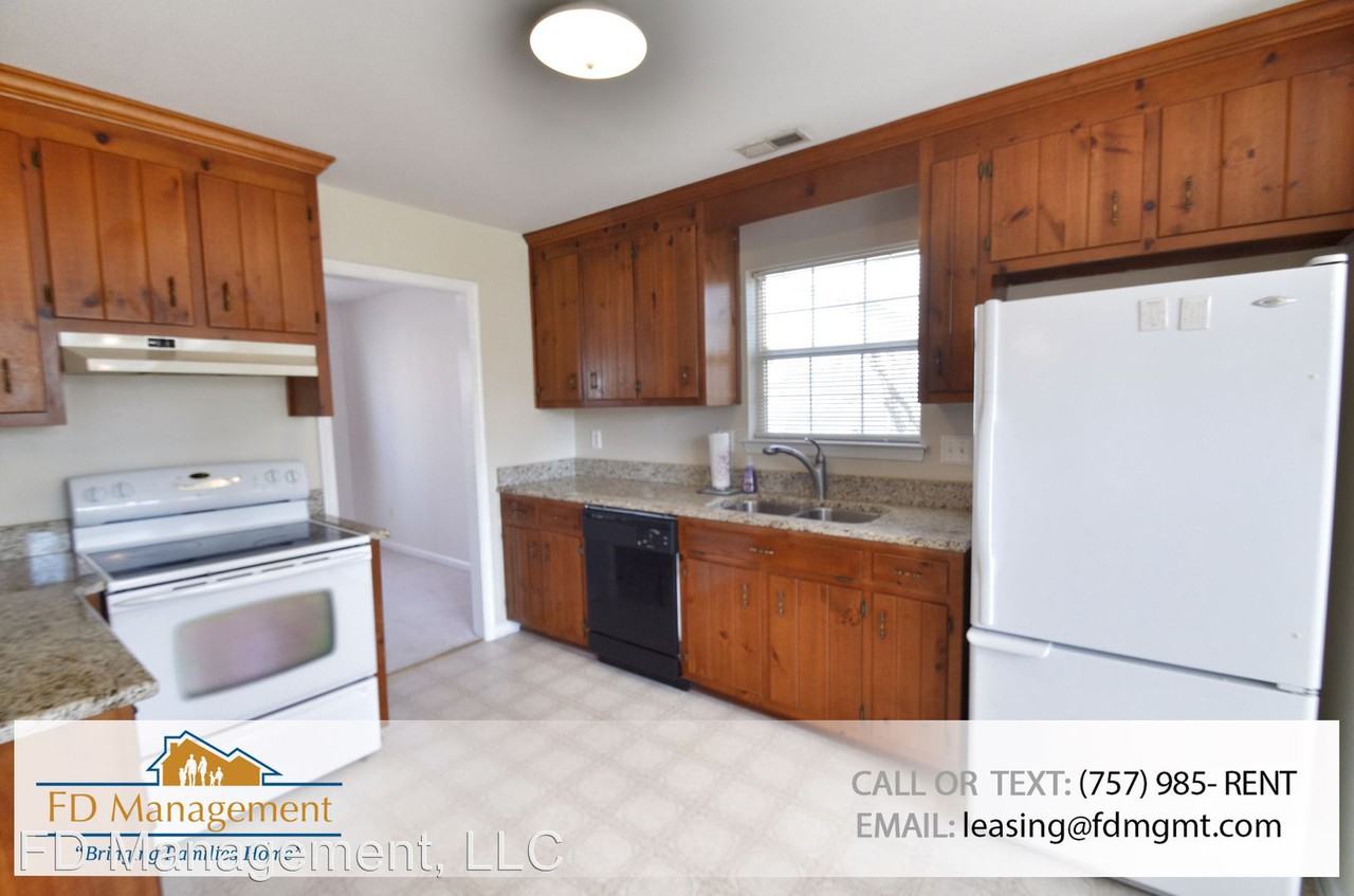 708 Whaler Dr - Photo 2 of 8
