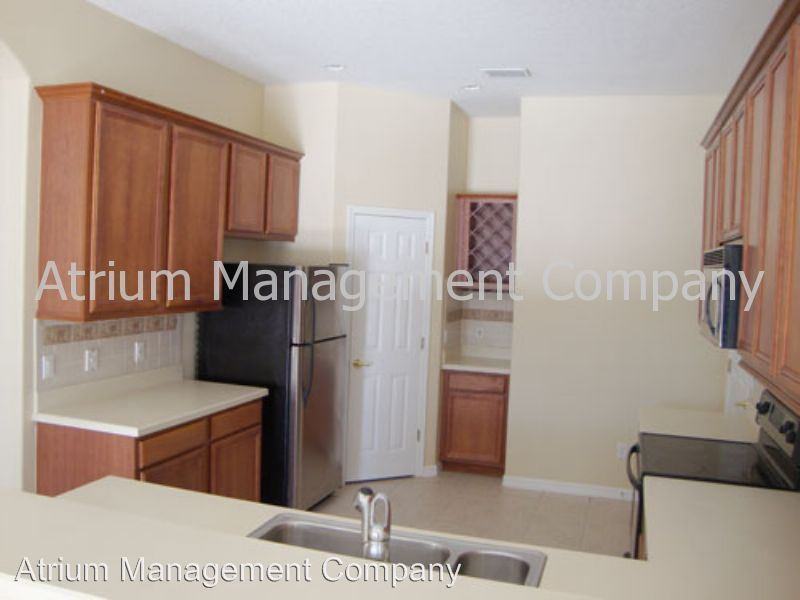 1505 Shadowmoss Cir - Photo 2 of 22