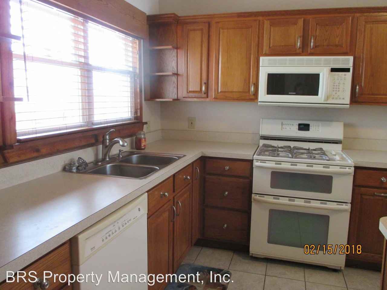 10580 Metcalf Rd - Photo 3 of 8