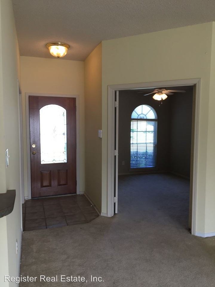 4817 Wood Forest Dr - Photo 3 of 20