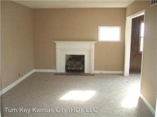 4957 N Chelsea Ave - Photo 2 of 8