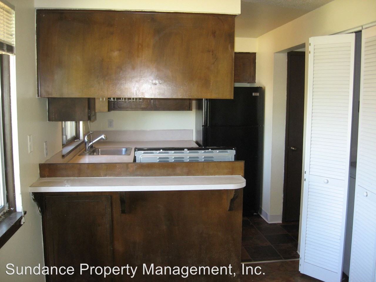 21037 SE Morrison St - Photo 3 of 8