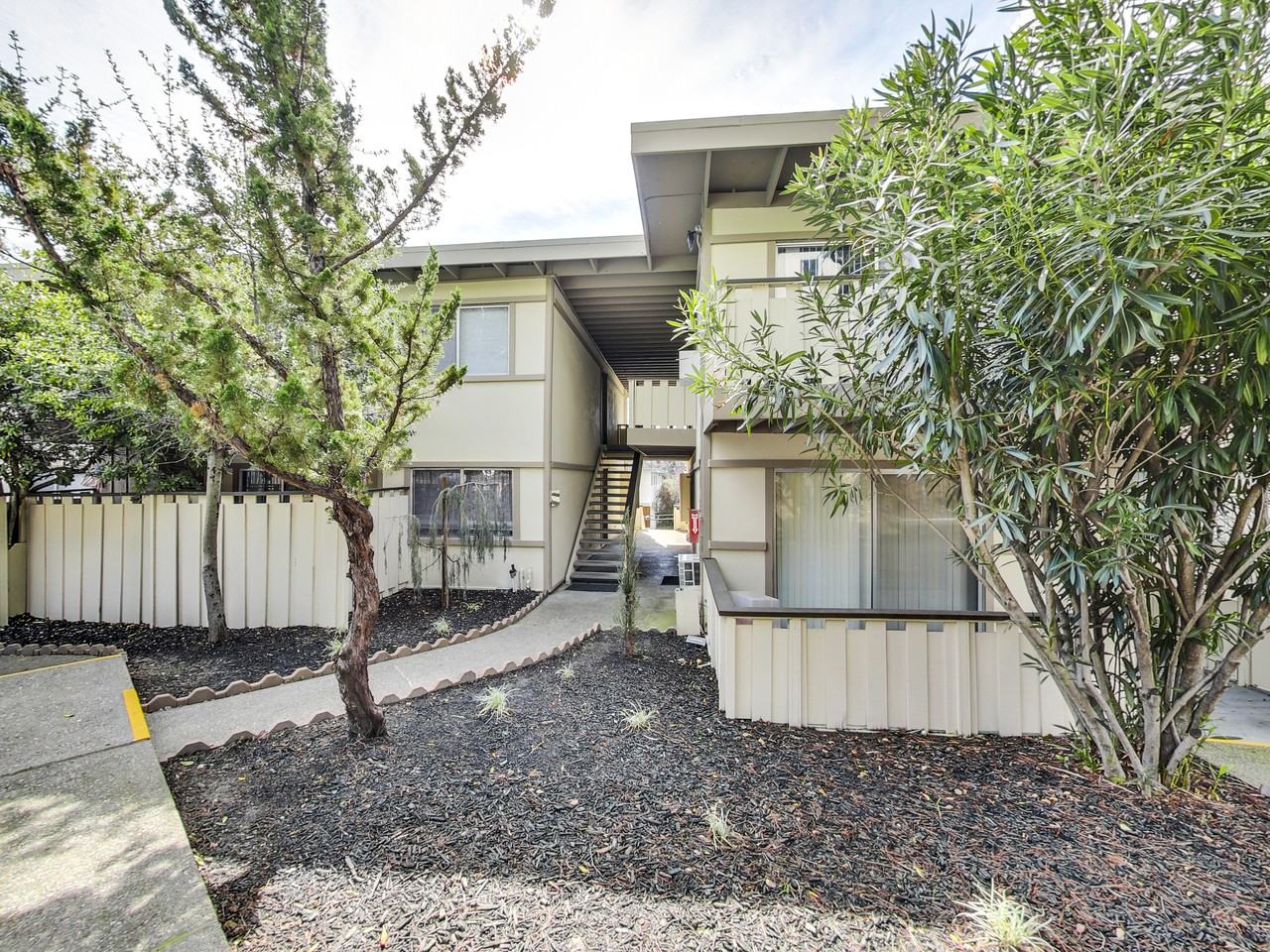 Lincoln Terrace - Photo 2 of 28