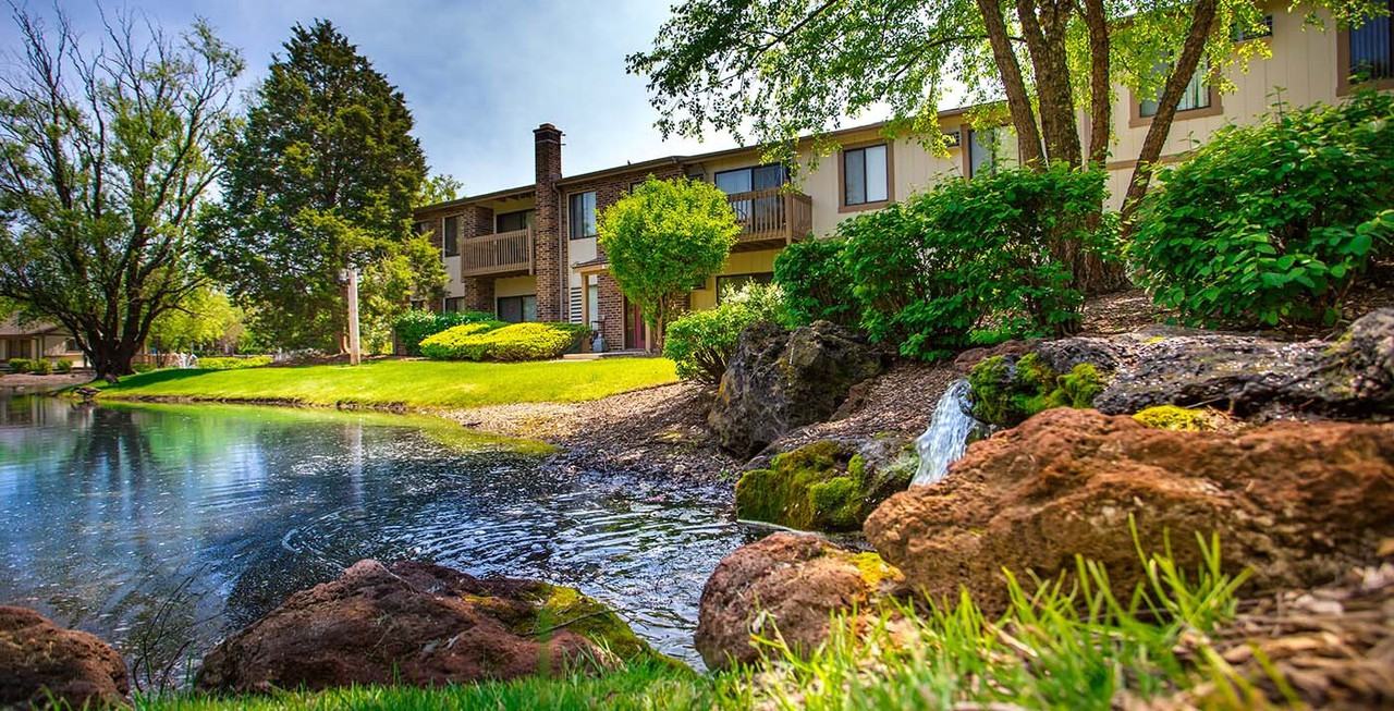 The Moorings Apartments 601633 Plum Grove Rd, Roselle, IL 60172 Zumper