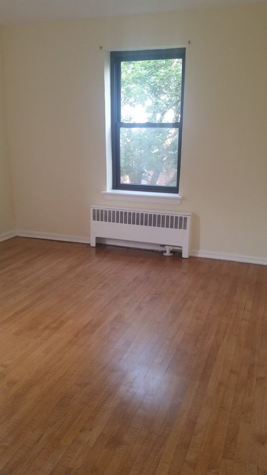 300 Mamaroneck Avenue - Photo 3 of 7