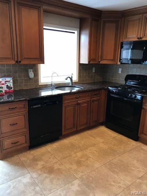 18 Lester Dr - Photo 3 of 20