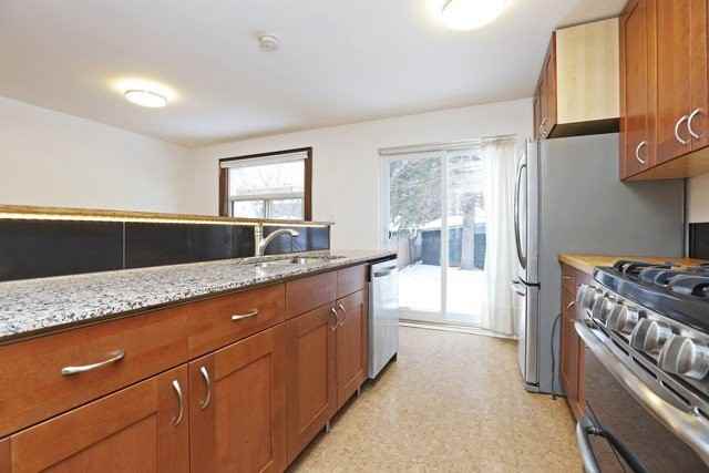 27 Hertle Ave - Photo 3 of 16