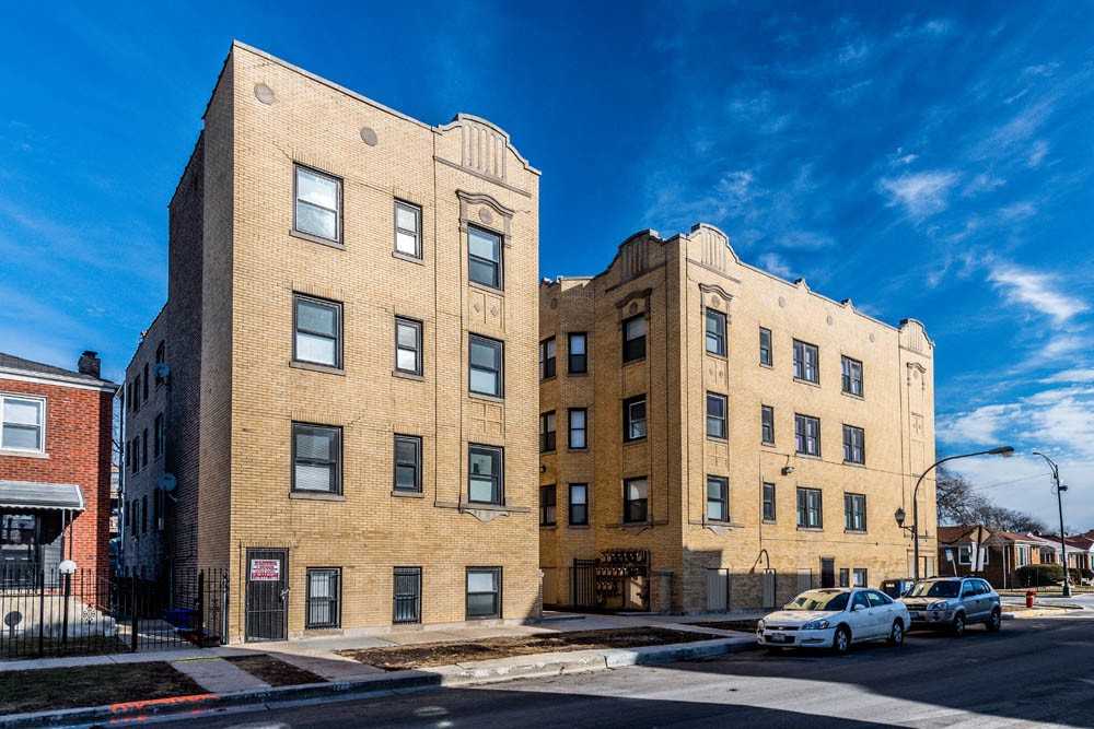 418 S Laramie - Photo 2 of 12