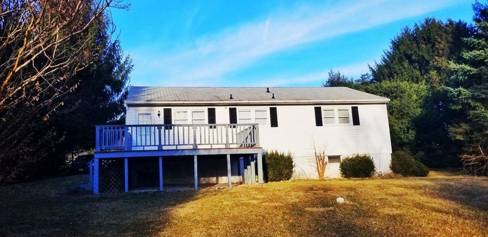 727 Holliday Lane - Photo 2 of 24