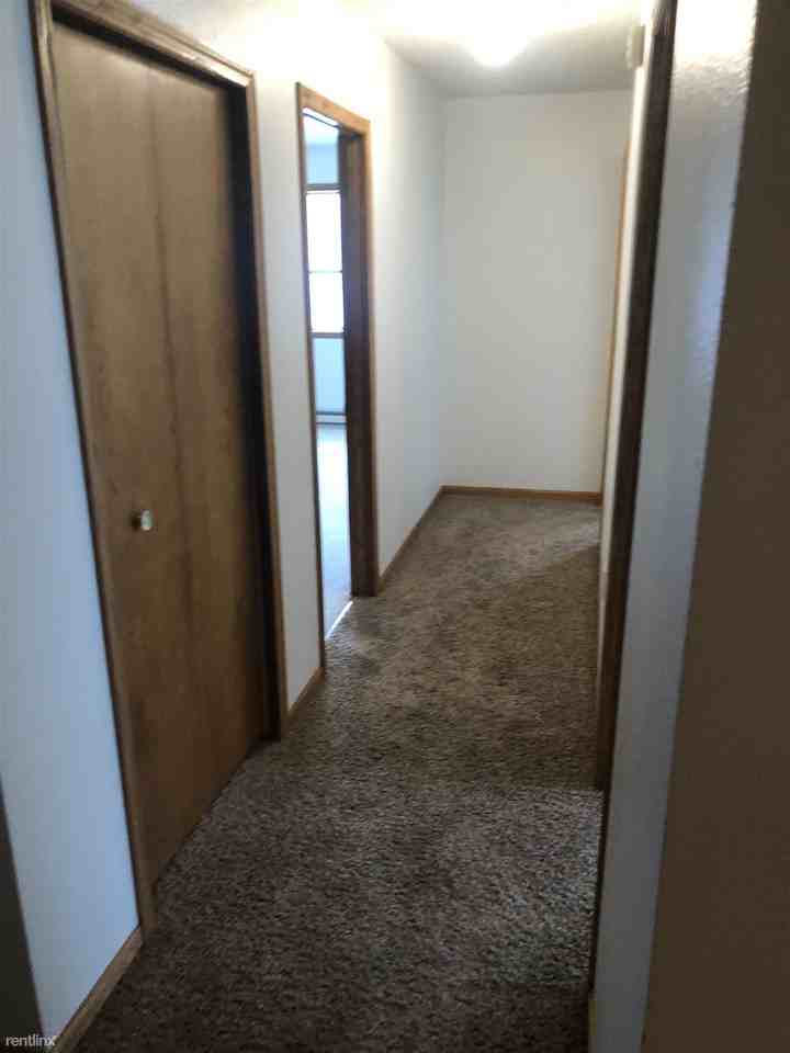 1114 17th St N - Photo 3 of 17