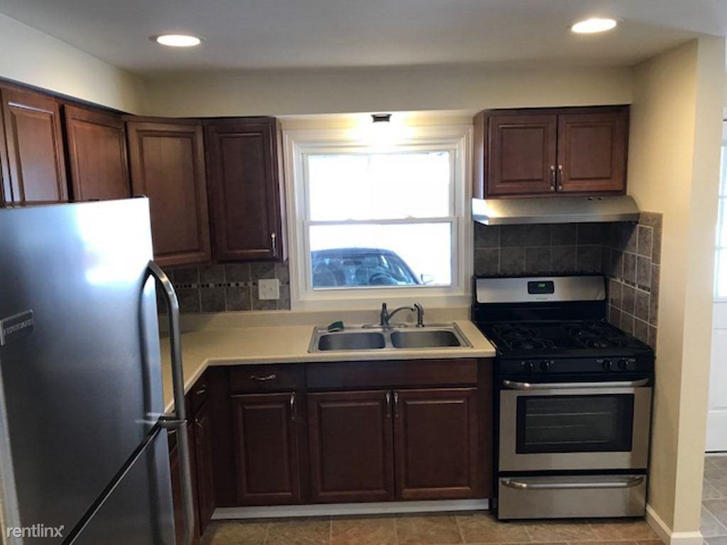 1469 River Rd - Photo 2 of 11