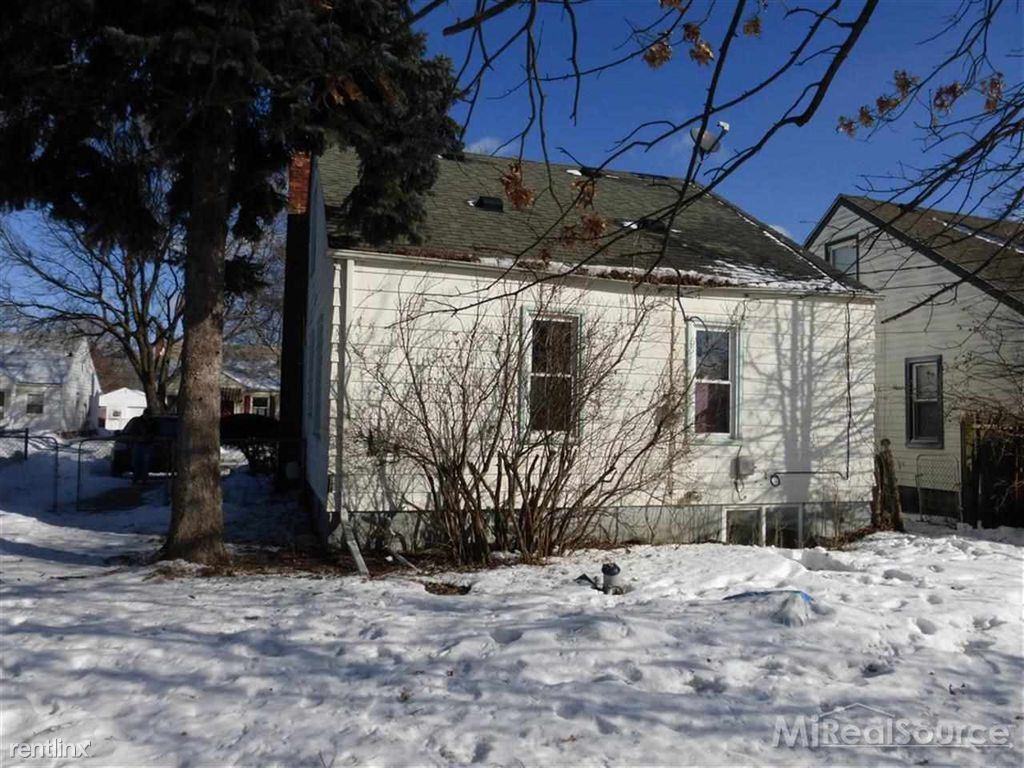 7296 Sterling St - Photo 2 of 12