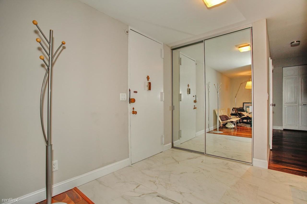 Winston Towers - Photo 3 of 11