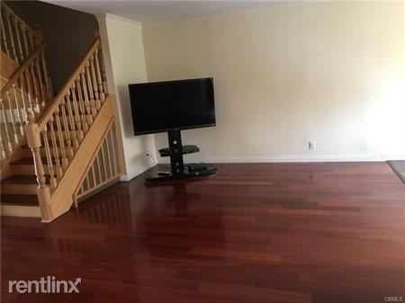 28111 Ridgethorne Ct #42 - Photo 2 of 6