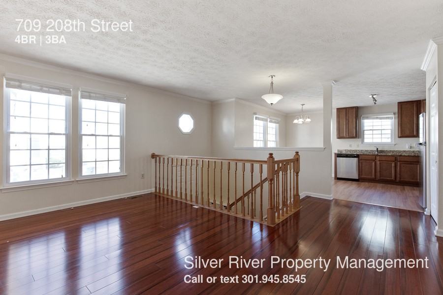 709 208th St - Photo 2 of 28