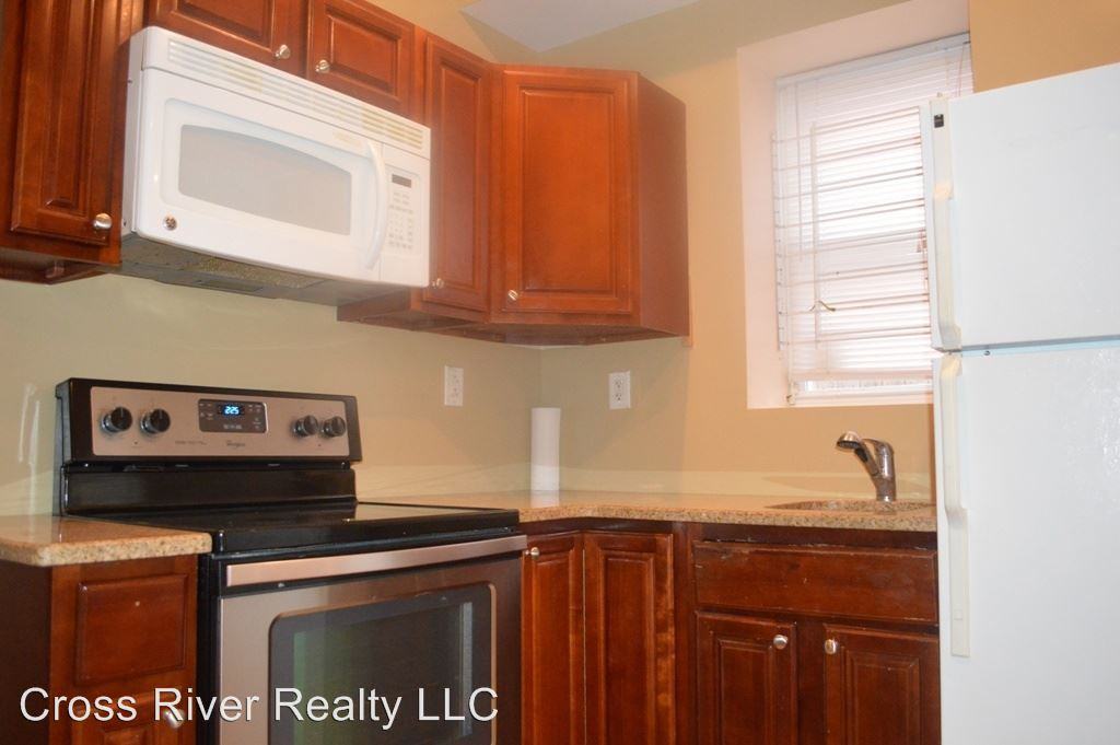 1517 Fontain St. - Photo 2 of 17