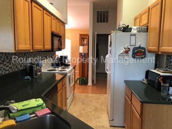 312 Bay Point Way N - Photo 3 of 26