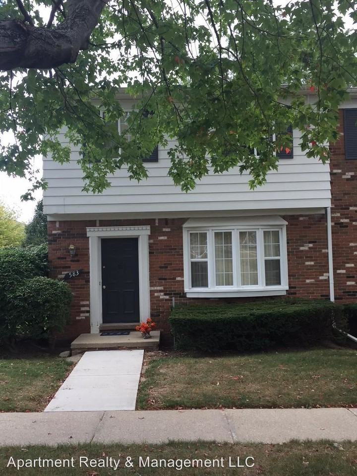 Fox Hills Drive Apartments N Fox Hills Dr, Bloomfield Hills, MI 48304