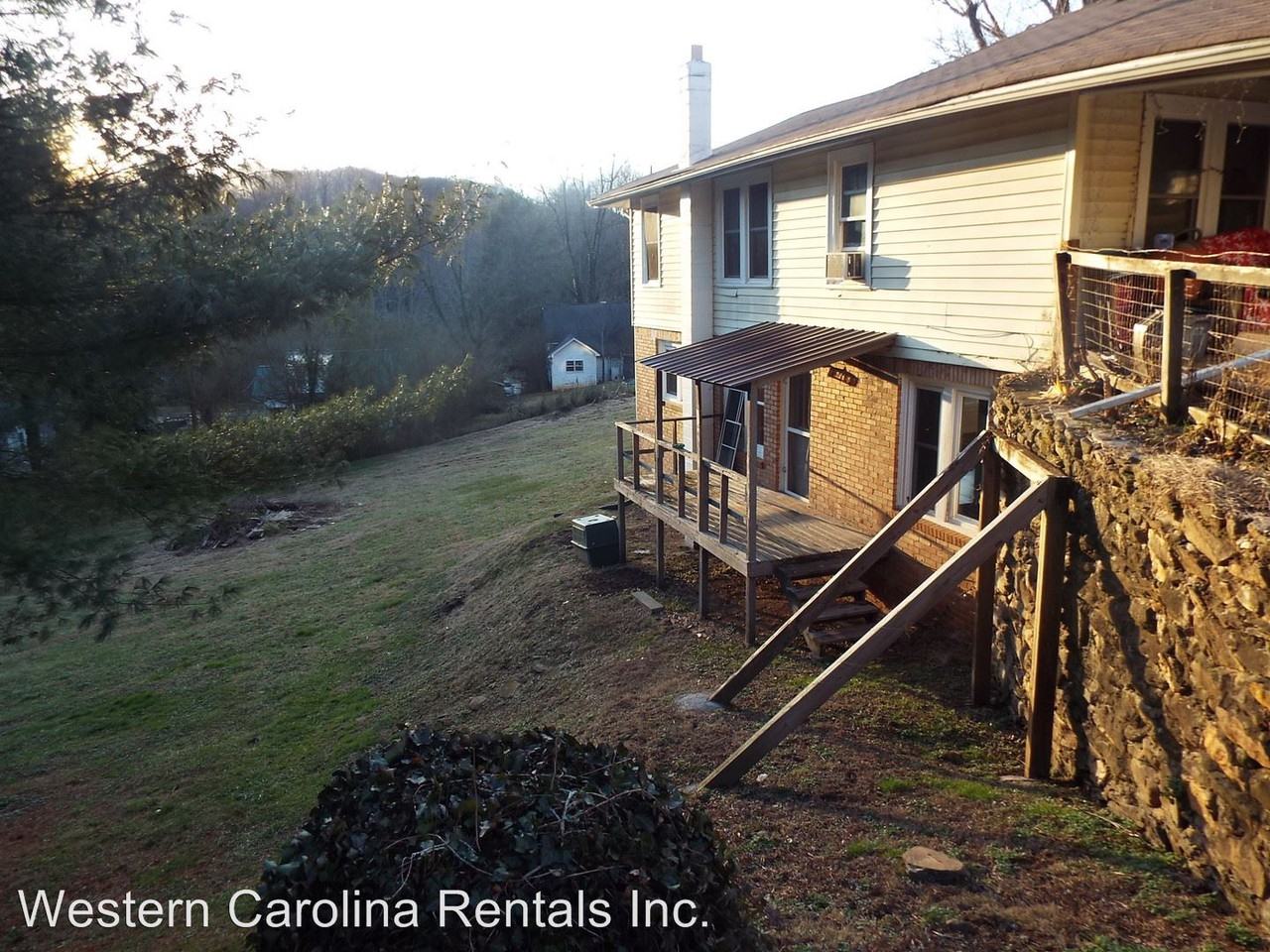 48 Maple St - Photo 3 of 8