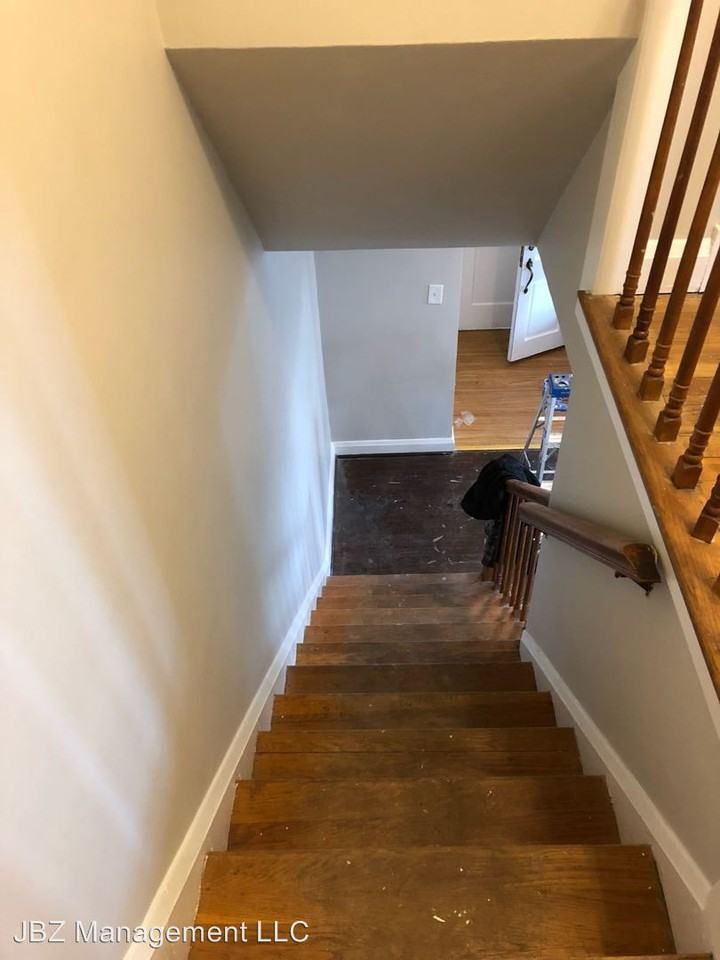 4014 Labyrinth Rd - Photo 3 of 6