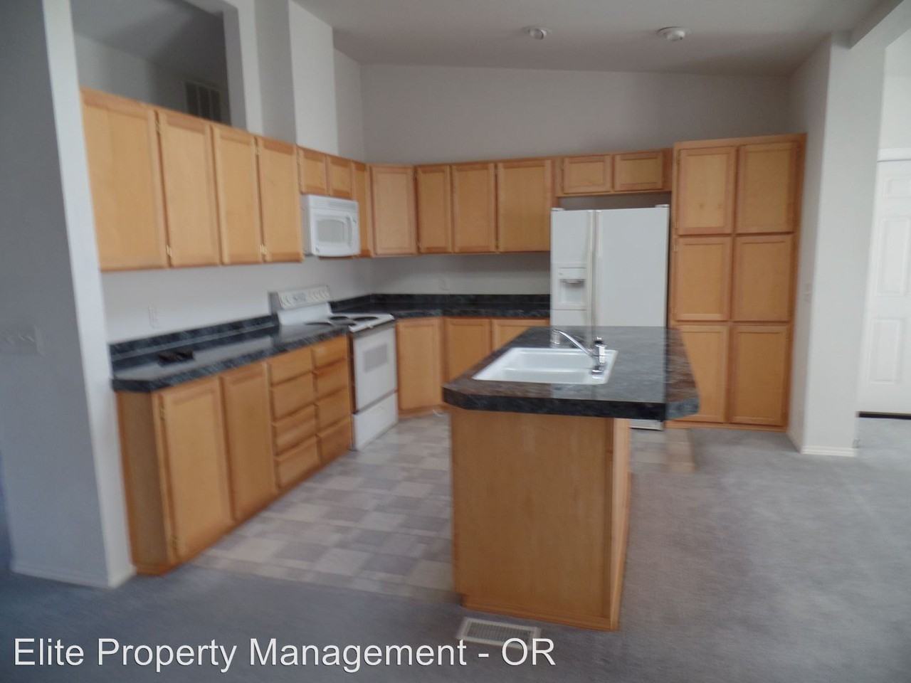 28396 Irish Bend Rd - Photo 3 of 18