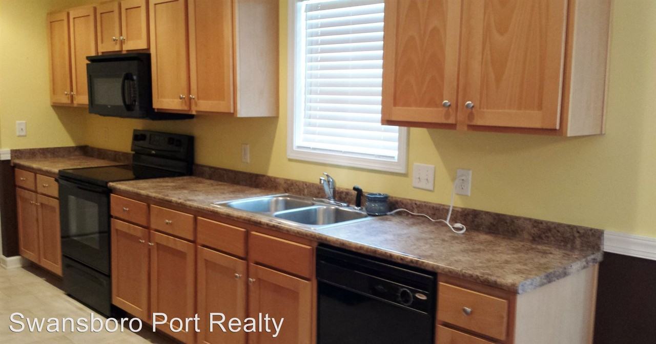 208 Brians Woods Rd - Photo 3 of 10