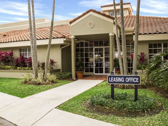 La Vue at Emerald Pointe - Photo 3 of 19