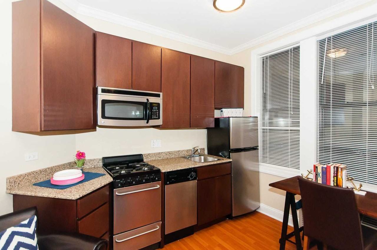 The lowest priced apartment rentals for rent in Streeterville, Chicago