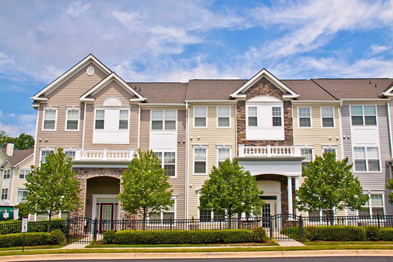 Broadlands Apartments - 21799 Crescent Park Square, Ashburn, VA 20148 with 6 Floorplans - Zumper