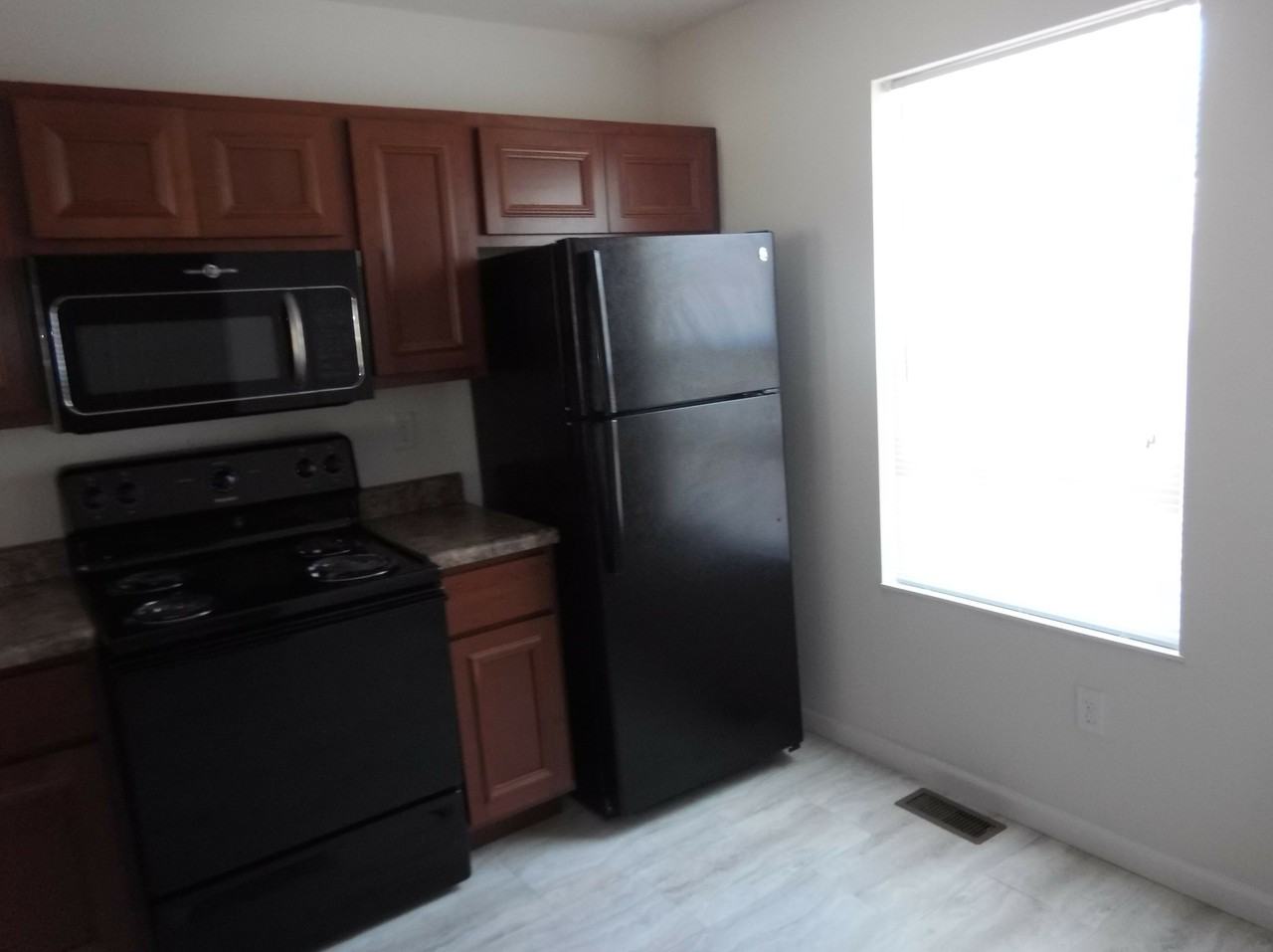 1516 Athens Drive - Photo 3 of 18