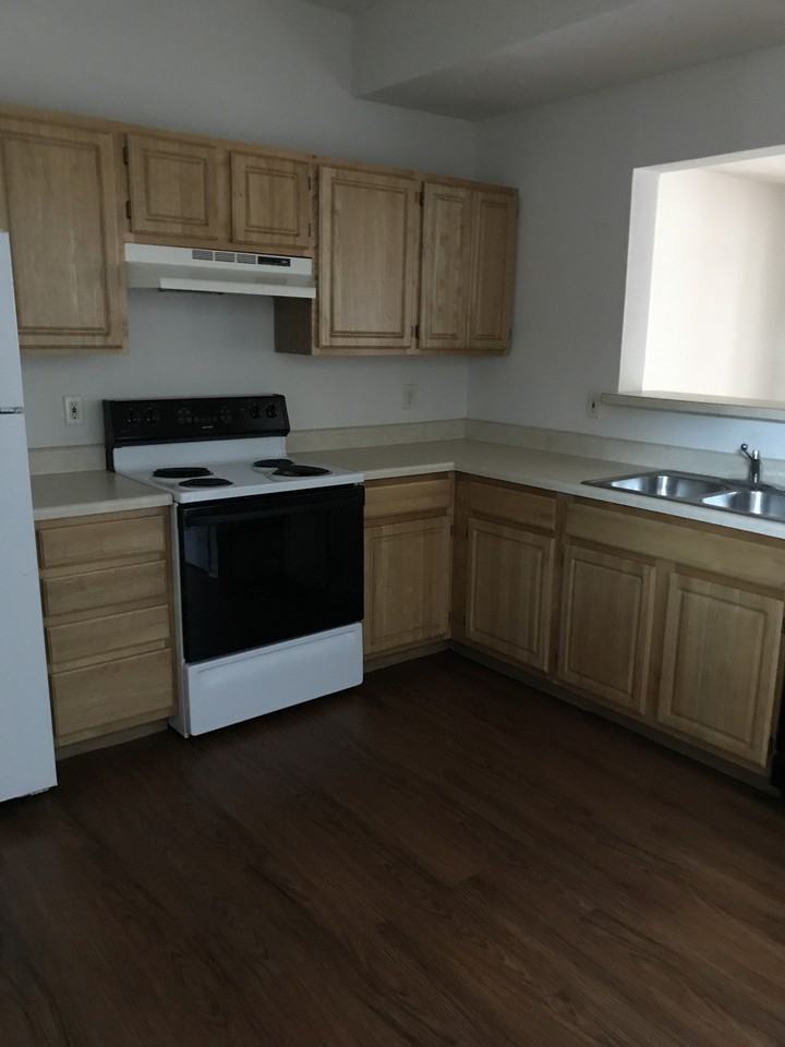 1349 Nicholas Drive - Photo 3 of 8