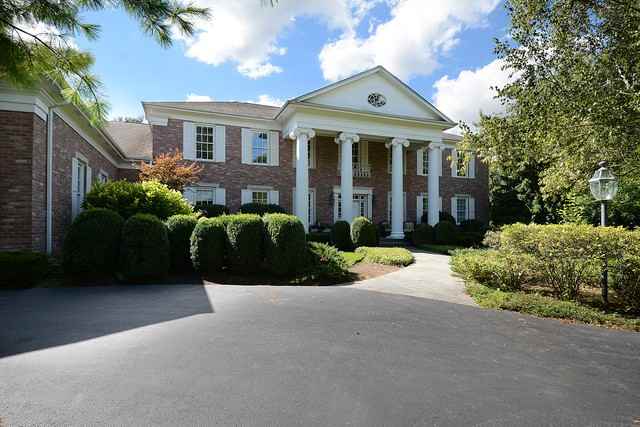 31W165 Grove Pl - Photo 2 of 27