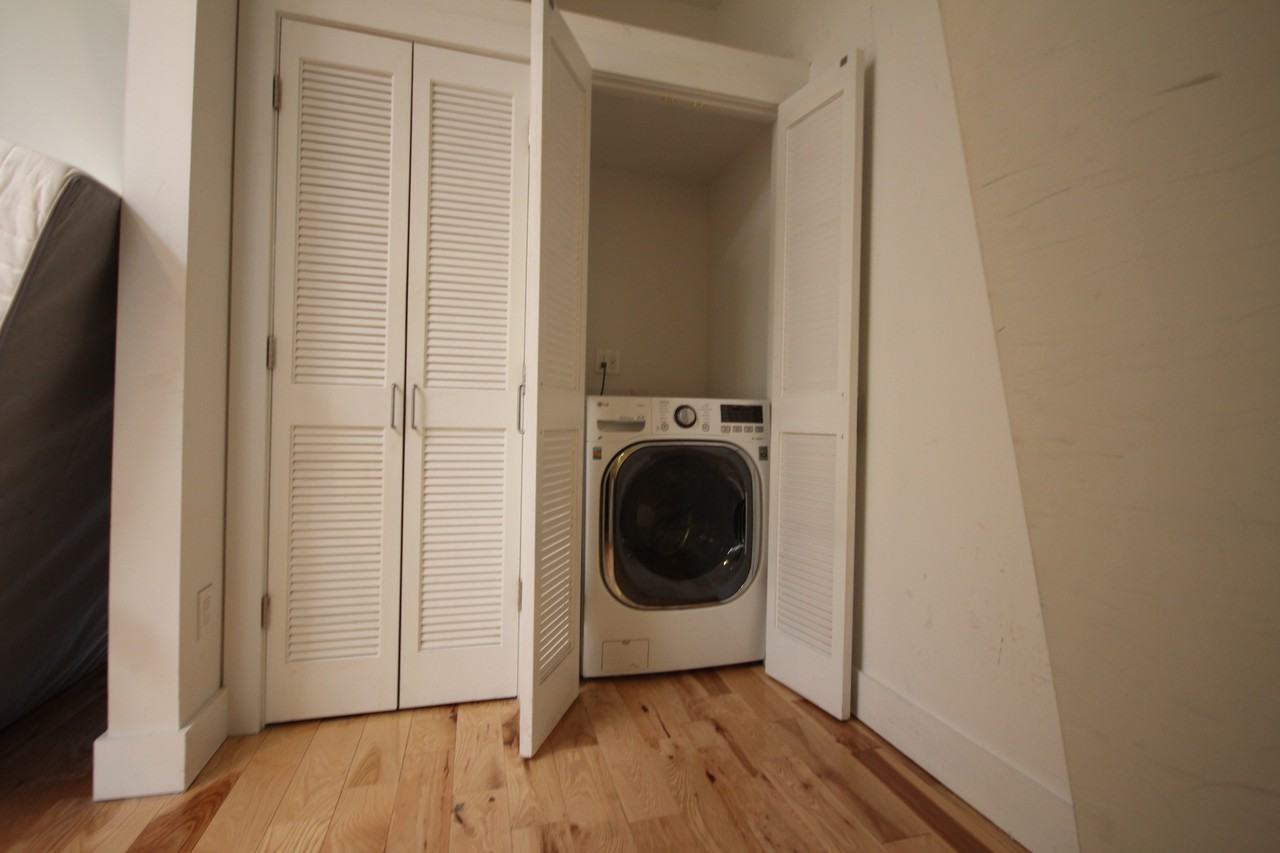 215 North Henry Street #15FC